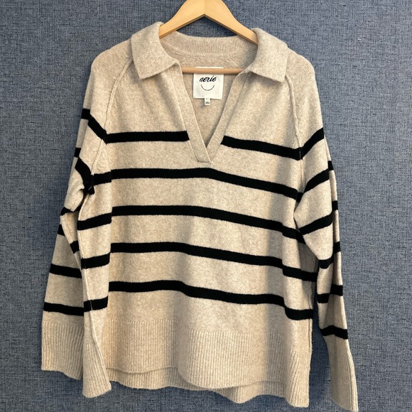 aerie Sweaters - Aerie V-Neck Sweater in Cream and Black Stripes Size Small